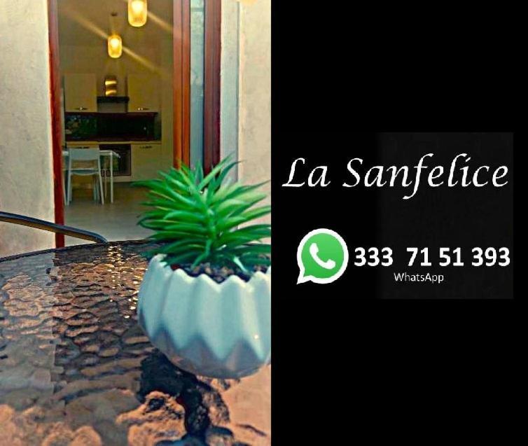 阿格罗波利La Sanfelice别墅 外观 照片
